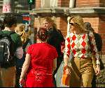 Amsterdam 17 april 2003
Maxima met haar zus en .... in Amsterdam aan het shoppen