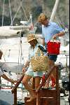 Porte Ercole 23 juli 2002
Prins Willem Alexander en Prinses Maxima verlaten de Jumbo VI