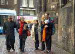 Amsterdam 28 december 2003
Prinses Maxima en Prinses Amalia wandelen met ouders Maxima en broer en zus bij Paleis op de Dam.
Peter Smulders bv