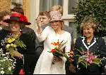 Wijhe en deventer 30 april
Koninginnedag  Maxima en Koningin Beatrix en Prinses Margriet