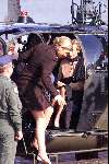 Zeeland 25 OKTOBER 2001
Prins Willem Alexander en Maxima bezoeken Zeeland
Stapt uit de Helicopter