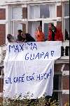 Den Haag 31 oktober 2001
Prins Willem Alexander en Maxima bezoeken Den Haag.
Spandoek