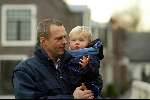 Weesp 1 december 2003
Vriend van Pernille la Lau met oudste zoon