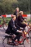 Utrecht 26 septmber 2001
Prins Willem Alexander en Maxima bezoeken de provincie Utrecht. Hier op de fiets