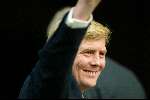 Amsterdam 29 oktober 2003
Prins Willem Alexander bij het paleis op de dam