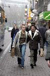 Amsterdam 4 december 2004
Angela Schijf met haar man Tom v Landuyt winkelend in Amsterdam