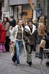 Amsterdam 4 december 2004
Angela Schijf met haar man Tom v Landuyt winkelend in Amsterdam