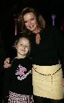 Rotterdam 6 december 2004
Optreden Gerard Joling in Ahoy.
Anita Schuts met dochter Eva