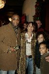 Amsterdam 21 december 2004
Premiere Kertciruc in Carre.
Brian Roy en Nada v Nie met kinderen