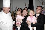 Ouderkerk aan de Amstel 2 december 2004
Presentatie boek Cas Spijkers.
Cas Spijkers met kinderen en kleinkinderen