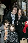 Amsterdam 4 december 2004
Premiere Erik of het klein insectenboek in Tuschinski.
Daniel Boissevain met vrouw en kinderen