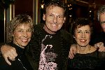 Amsterdam 21 december 2004
Premiere Kertciruc in Carre.
Henny Huisman met vrouw en schoondochter