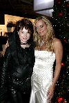 Amsterdam 9 december 2004
Miljonairs fair in de Rai Amsterdam.
Inge de Bruijn en Marlies Dekkers voor kerstboom