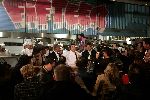Amsterdam 14 december 2004
Opening restaurant Fifteen van Jamie Oliver in Amsterdam.
Jamie Oliver met de mede initiatiefnemers