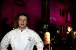 Amsterdam 14 december 2004
Opening restaurant Fifteen van Jamie Oliver in Amsterdam.
Jamie Oliver voor zijn restaurant