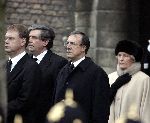 Delft 11 december 2004
Begrafenis Prins Bernhard in Delft.
Laurens Jan Brinkhorst met vrouw
