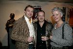 Amsterdam 16 december 2004
Onthuling beeld Albert Mol in nieuwe de la mar theater.
Doris Baaten en Jon v Eerd en kunstenaar en maker van het beeld Martin Abspoel