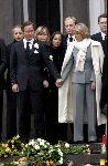 Soestdijk 5 december 2004
Prins Bernhard wordt vanaf  Paleis Soestdijk naar paleis Noordeinde gebracht.  Prins Jaime Prinses Carolina Prinses Margarita Prins Carlos Prinses Irene   en koningin beatrix