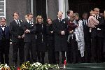 Soestdijk 5 december 2004
Prins Bernhard wordt vanaf  Paleis Soestdijk naar paleis Noordeinde gebracht. Prins Friso Mabel Wisse Smit Prins Jaime Prinses Carolina Prinses Margarita Prins Carlos Prinses Laurentien Prins Friso Prins Willem Alexander Amalia  op bordes
Peter Smulders bv
