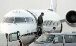 Schiphol Oost 9 december 2004
Robbie Williams arriveert op schiphol Oost