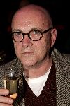 Den Bosch 19 december 2004
Premiere de Jantjes in de Parade
Serge Henri Valcke met champagne