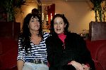 Amsterdam 16 december 2004
Onthuling beeld Albert Mol in nieuwe de la mar theater.
Sylvia Kristel met  zus