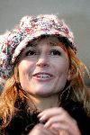 Weesp 4 december 2004
Wendy v Dijk met haar zoontje Sem bij brillenwinkel in Weesp. Wendy met een pet.