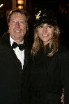 Amsterdam 13 december 2004
Premiere Floris in Tuschinski in Amsterdam.
Wendy v Dijk met hoedje en vader