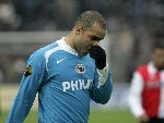 Rotterdam, 11 December 2005 Kompetiewedstrijd seizoen 2005/2006
Feyenoord-PSV, eindstand 1-0
ALEX PSV