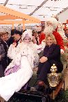 Beesd 6 November 2001
Anita Witzier opent de Magriet Fair in Beesd.