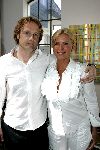 Laren 16 mei 2004
Presentatie boek Sjoerd Pleisier. Anita Witzier met vriend