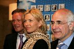 Amsterdam 26 april 2004
Persconferentie de grootste Nederlander.
Frits Spits met Fons te Poel en Anita Witzier
