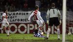 Eindhoven, 22 December 2005
Wedstrijd voor de GATORADE Cup 1/8 finale
Eindhoven-AJAX, eindstand 1-6
Bjorn Smits in duel met Markus Rosenberg
