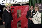Amsterdam 10 november 2005
 de miljonair fair  
Sjaak v Vliet bij infra rood sauna met Dick Houweling