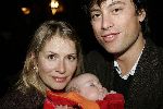 Amsterdam 18 november 2005
Premiere Kabouter Plop in Tuschinsky.
Kaja Wollfers Elle v Rijn met Baby Helena