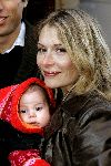 Amsterdam 18 november 2005
Premiere Kabouter Plop in Tuschinsky.
Kaja Wollfers Elle v Rijn met Baby Helena en 2 andere kinderen