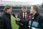 Rotterdam, 11 December 2005 Kompetiewedstrijd seizoen 2005/2006
Feyenoord-PSV, eindstand 1-0
Guus Hiddink en Erwin Koeman worden geintervieuwd