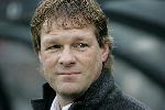 Rotterdam, 11 December 2005 Kompetiewedstrijd seizoen 2005/2006
Feyenoord-PSV, eindstand 1-0
Erwin Koeman