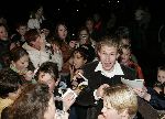 Zeist 7 december 2005
Premiere de Griezelbus.
Ewout Genemans met fans