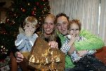 Amsterdam 18 november 2005
Frans Bauer Mariska Christiaan en Jan voor kerstboom.