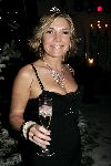 de Kwakel 23 december 2005
Kerstborrel Gerard Joling.
Gallyon v Vessem met champagne