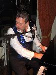Best 17 December 2005
Jaap Dekker aan de piano
