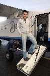 Lelystad 14 december 2005
Jan Smit arriveert met prive jet vanuit duitsland voor een optreden van 15000 gehandicapten in Jaarbeurs Utrecht.