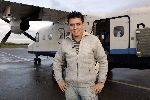 Lelystad 14 december 2005
Jan Smit arriveert met prive jet vanuit duitsland voor een optreden van 15000 gehandicapten in Jaarbeurs Utrecht.
