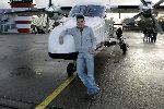 Lelystad 14 december 2005
Jan Smit arriveert met prive jet vanuit duitsland voor een optreden van 15000 gehandicapten in Jaarbeurs Utrecht.