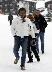 Oberlech 28 december 2005
Linda de Mol op skivakantie met Sander Vahle en Julian en Noah.
John de Mol Sr. met zijn vriendin Els