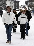 Oberlech 28 december 2005
Linda de Mol op skivakantie met Sander Vahle en Julian en Noah.
John de Mol Jr. met zijn vriendin Els