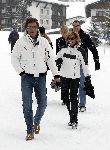 Oberlech 28 december 2005
Linda de Mol op skivakantie met Sander Vahle en Julian en Noah.
John de Mol met zijn vriendin Els