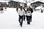 Oberlech 28 december 2005
Linda de Mol op skivakantie met Sander Vahle en Julian en Noah.
John de Mol Jr. met zijn vriendin Els