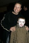 Zeist 7 december 2005
Premiere de Griezelbus.
Joost Buitenweg met zoon.